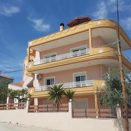 Villa Rafaela يميناريا المظهر الخارجي الصورة