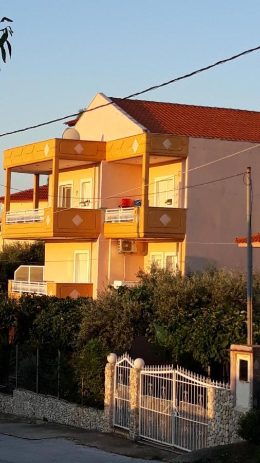 Villa Rafaela يميناريا المظهر الخارجي الصورة